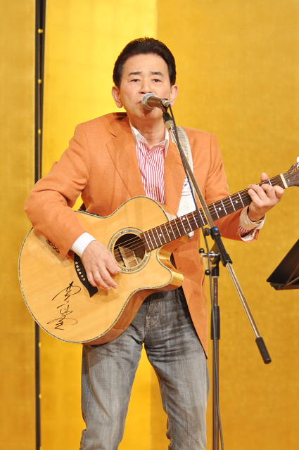 すが義偉内閣官房長官の「春の集い」2500人!_e0119092_10102320.jpg