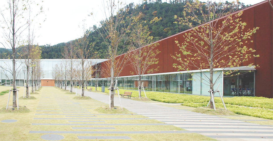 漂うモダニズム 槇文彦 Amazon.co.jp: 漂うモダニズム : 槇 文彦: 本