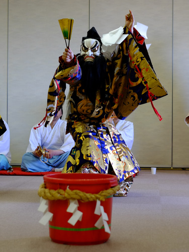 「益田・津和野の旅 荒磯温泉 荒磯館 プライベート石見神楽と神楽めし」_a0000029_17311941.jpg