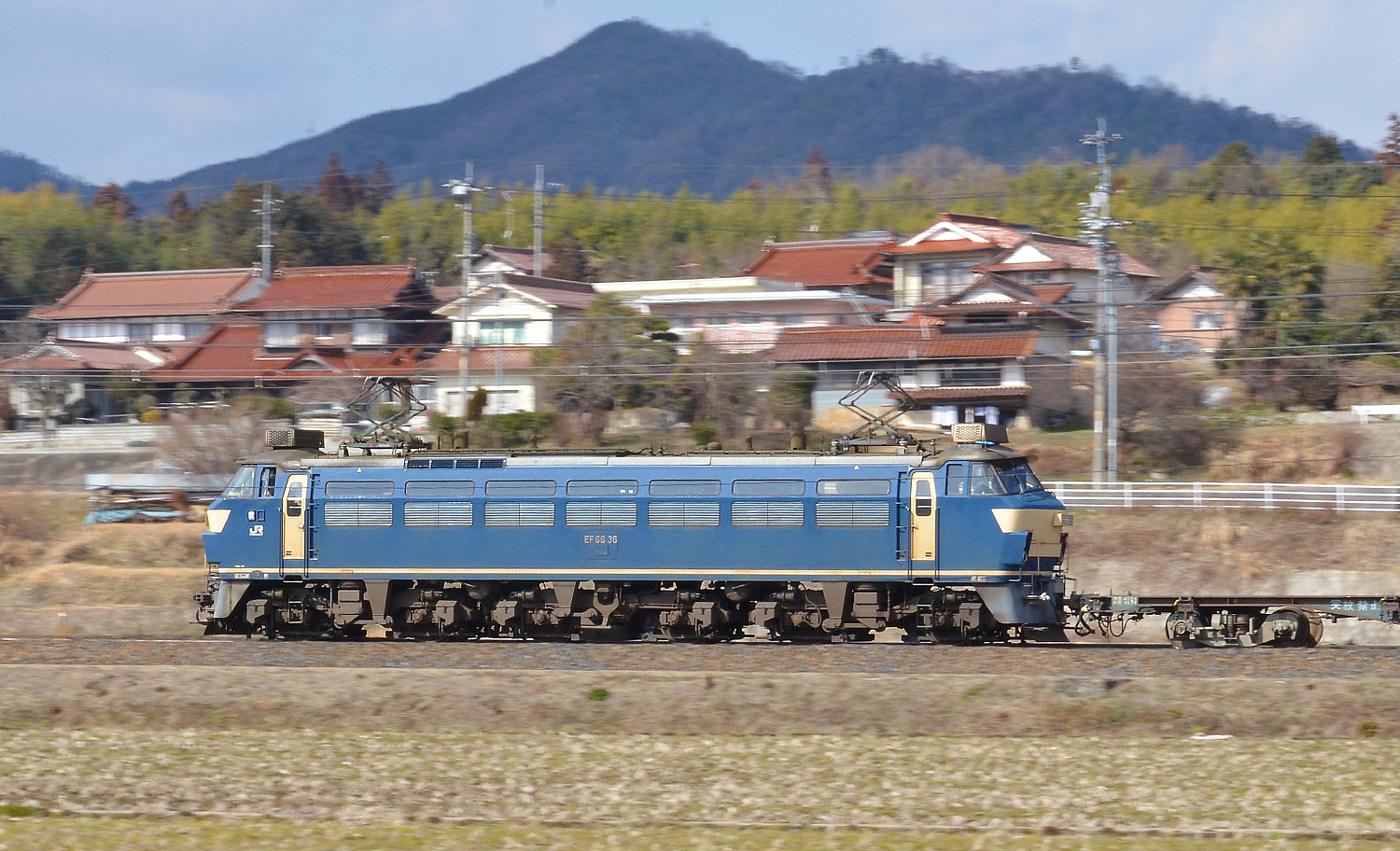 EF66-32運用復帰です_a0251146_1924285.jpg