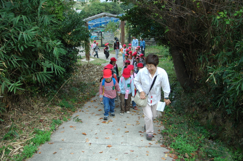 鳴滝第一・第二小学校2年生遠足  in　うみべの森_c0108460_17134639.jpg