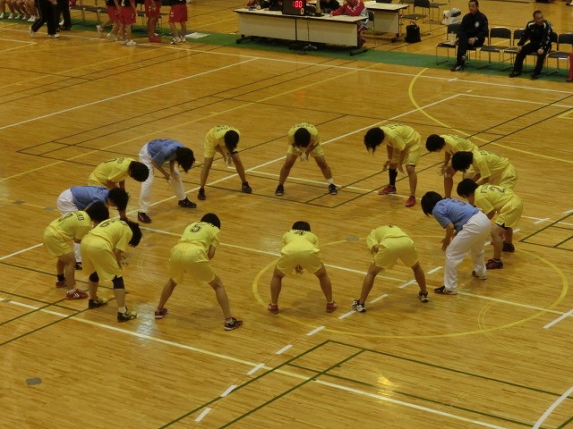 ハンドボールの2014インターハイ予選が始まった_f0141310_7112597.jpg
