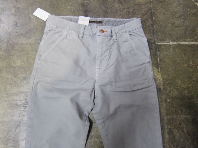 絶大なる人気定番の1本! KHAKI SLIM PANTS 。。。By NUDIE JEANS_d0152280_1627409.jpg