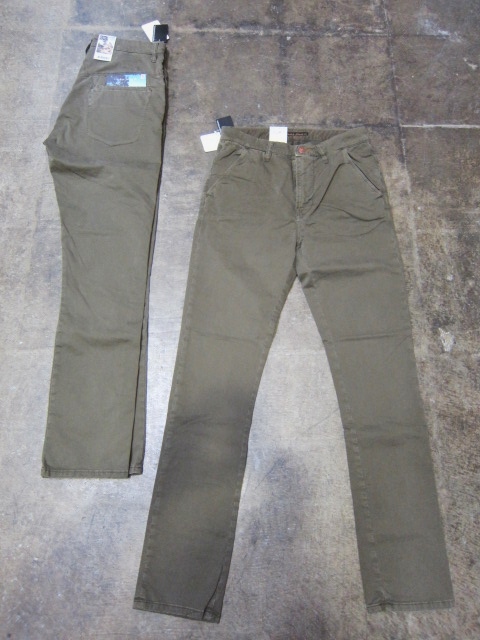 絶大なる人気定番の1本! KHAKI SLIM PANTS 。。。By NUDIE JEANS_d0152280_16372061.jpg