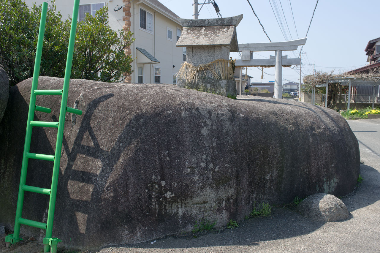 大石神社　福岡県糸島市志摩師吉_b0023047_04231331.jpg