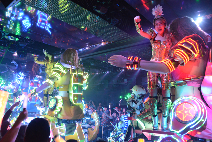 ロボットレストラン画像robot restaurant tokyo_e0171573_0595917.jpg