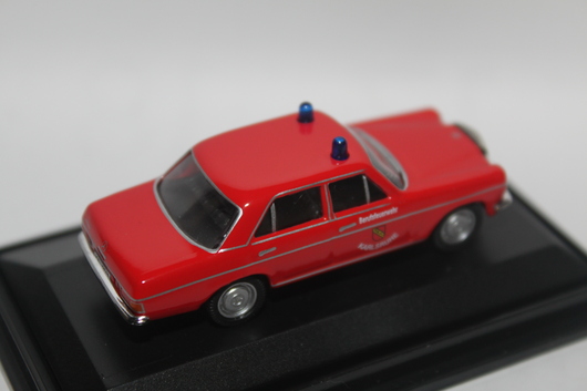 1/87 Schuco Mercedes-Benz 200/8 Limousine EMERGENCY MODEL #2_b0285587_743145.jpg