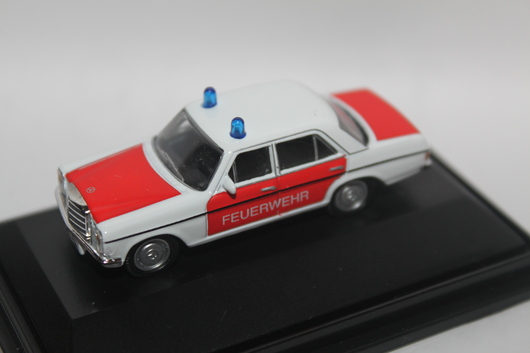 1/87 Schuco Mercedes-Benz 200/8 Limousine EMERGENCY MODEL #2_b0285587_7443683.jpg