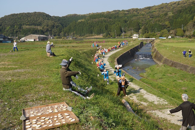 天草市宮地岳かかし村で素敵な祭りに逢う、田舎造りの基本観光に繋がる知恵と行動力を宮地岳で確認_d0181492_14482666.jpg