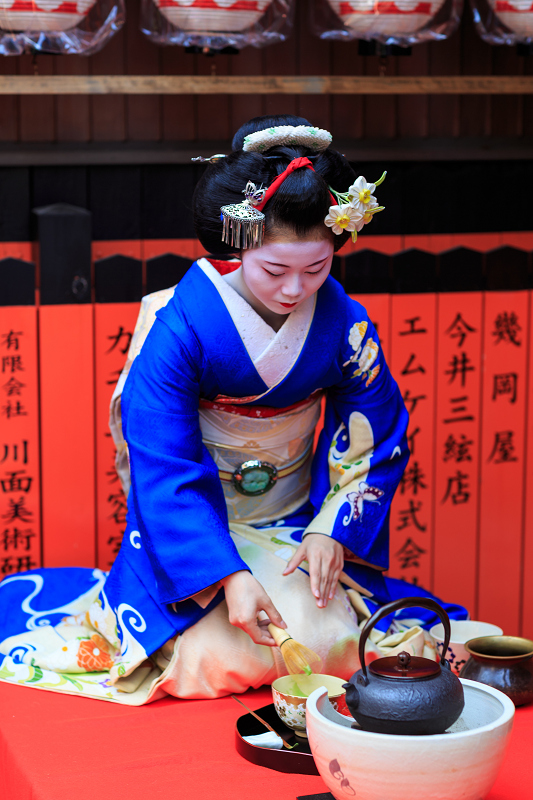 舞妓さんのお茶会（観亀神社）_f0155048_2346289.jpg