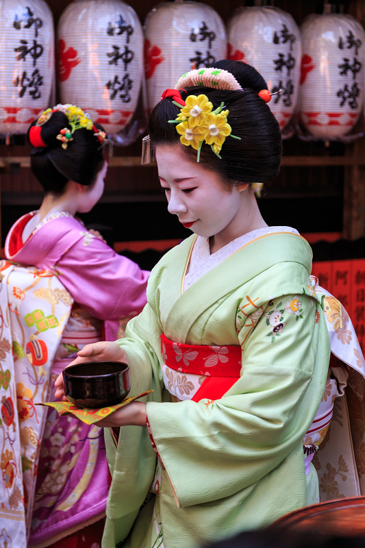 舞妓さんのお茶会（観亀神社）_f0155048_23474340.jpg