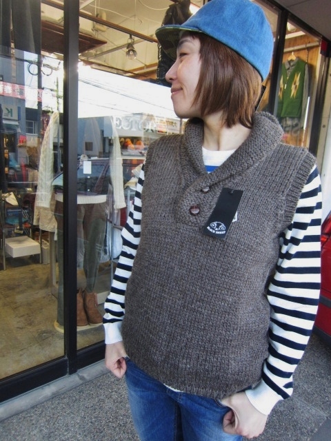 春~初夏にかけて・・・Cotton KNIT SWEATER By OLD DERBY_d0152280_444728.jpg