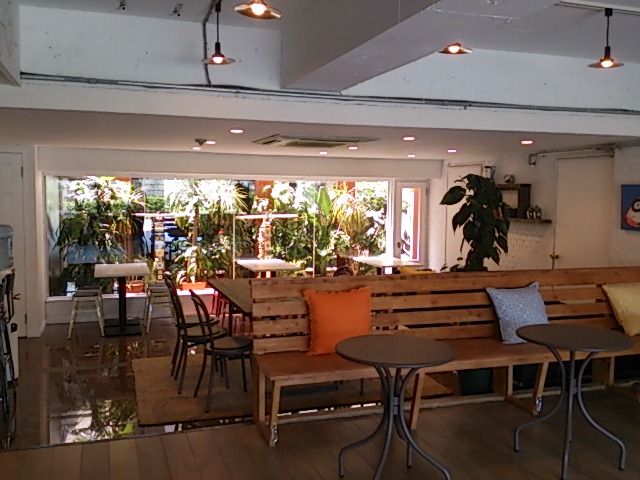 『先輩のお店』_a0075684_0381899.jpg