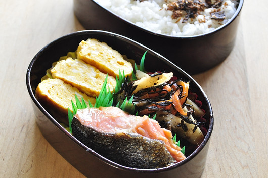 鮭ひじき弁当_b0171098_8503533.jpg