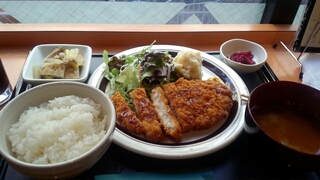 とんかつ定食とドブログ_a0098948_13631.jpg