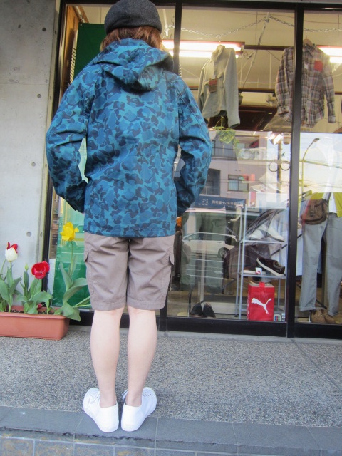 BLUE CAMO WAX COACH JACKET 。。。By Mt.REINIER DESIGN_d0152280_056759.jpg