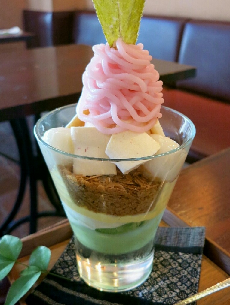 春のパフェ祭り♥cafe Nakanoya ＠町田＜閉店＞_f0236260_1482940.jpg