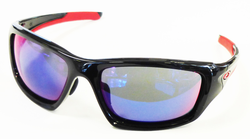 OAKLEY(オークリー)2014年4月新作サングラスVALVE(バルブ)リリース!_c0003493_14523516.jpg
