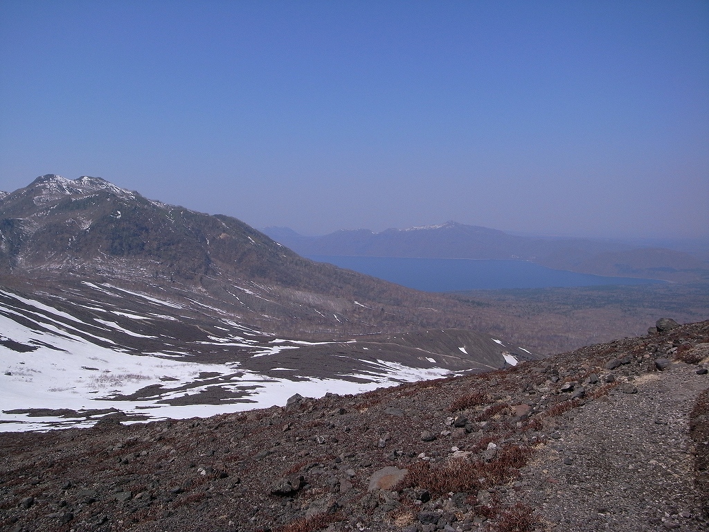 風不死岳と樽前山、4月25日－その2－_f0138096_1233984.jpg