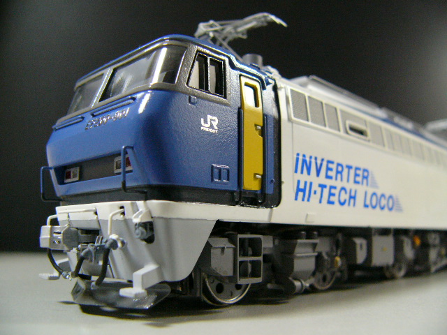 こんな写真も出てきました HO自作機関車 EF200-901