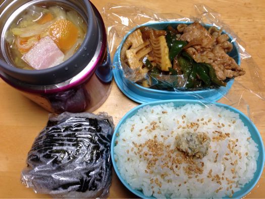 4月21~25日のお弁当。ウインナー星人がでた。_f0054556_10463174.jpg