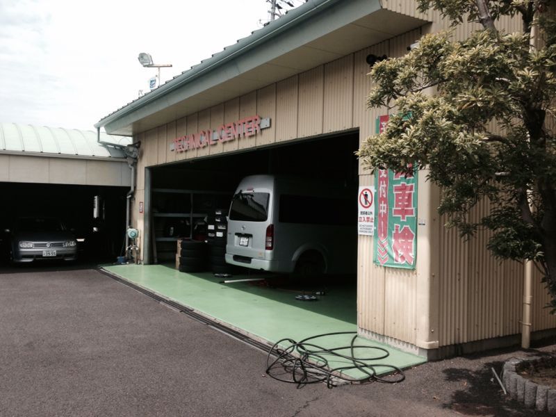 ハイエース タイヤ交換_c0133351_1214864.jpg