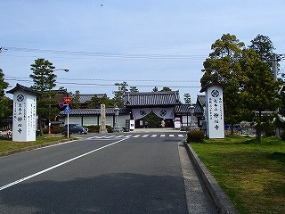 岡崎神社と妙心寺_a0104162_21104385.jpg