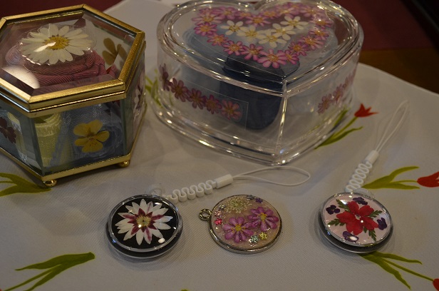”ふしぎな花倶楽部” 押し花展_d0230676_16205831.jpg
