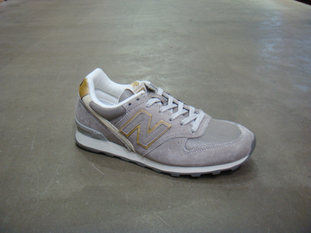 レディース　NEW BALANCE_b0142780_21515876.jpg