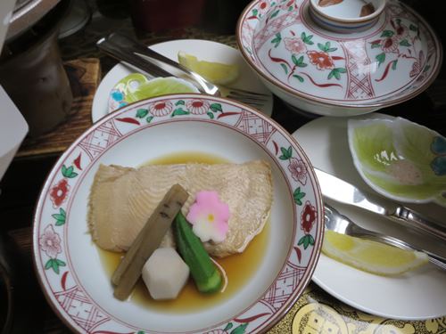 【北東北桜追い旅⑨】ホテル紫苑で部屋食の夕食_c0042960_14543650.jpg