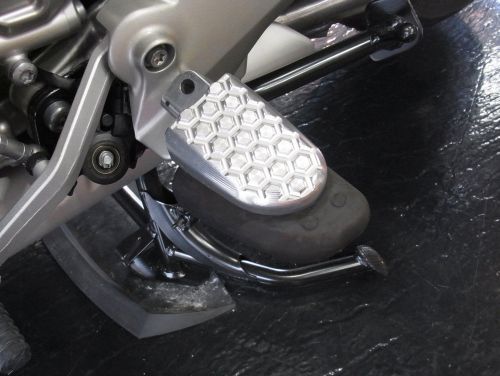 K1600GTL用中古パーツのご紹介。_e0254365_143887.jpg