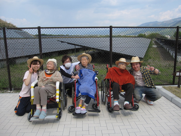 倶楽部バスハイクは今日も行く♪_e0191174_1665022.jpg