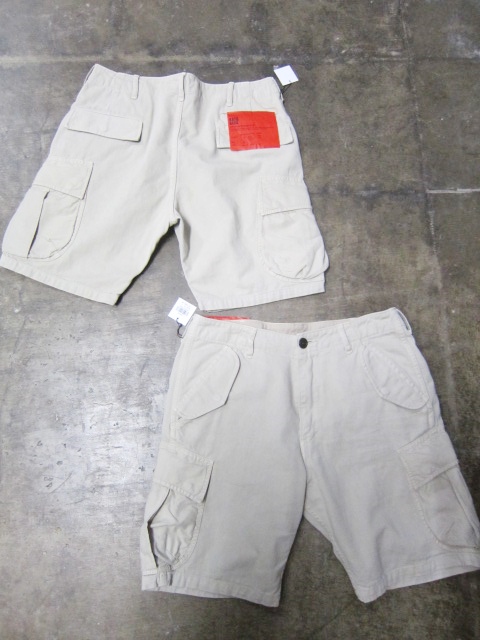 今季の本命★ SHORTS の1つ。。。Kato BASIC ・・・ Natural CARGO SHORTS!♪! _d0152280_344315.jpg