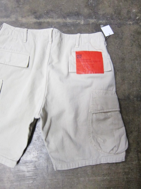 今季の本命★ SHORTS の1つ。。。Kato BASIC ・・・ Natural CARGO SHORTS!♪! _d0152280_345155.jpg