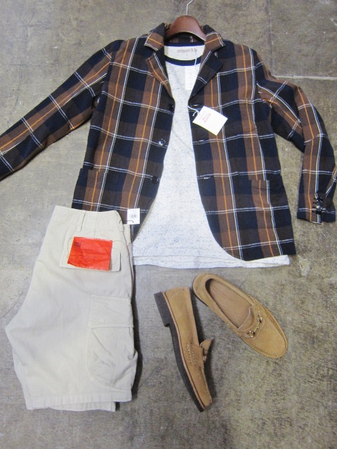 今季の本命★ SHORTS の1つ。。。Kato BASIC ・・・ Natural CARGO SHORTS!♪! _d0152280_3464784.jpg