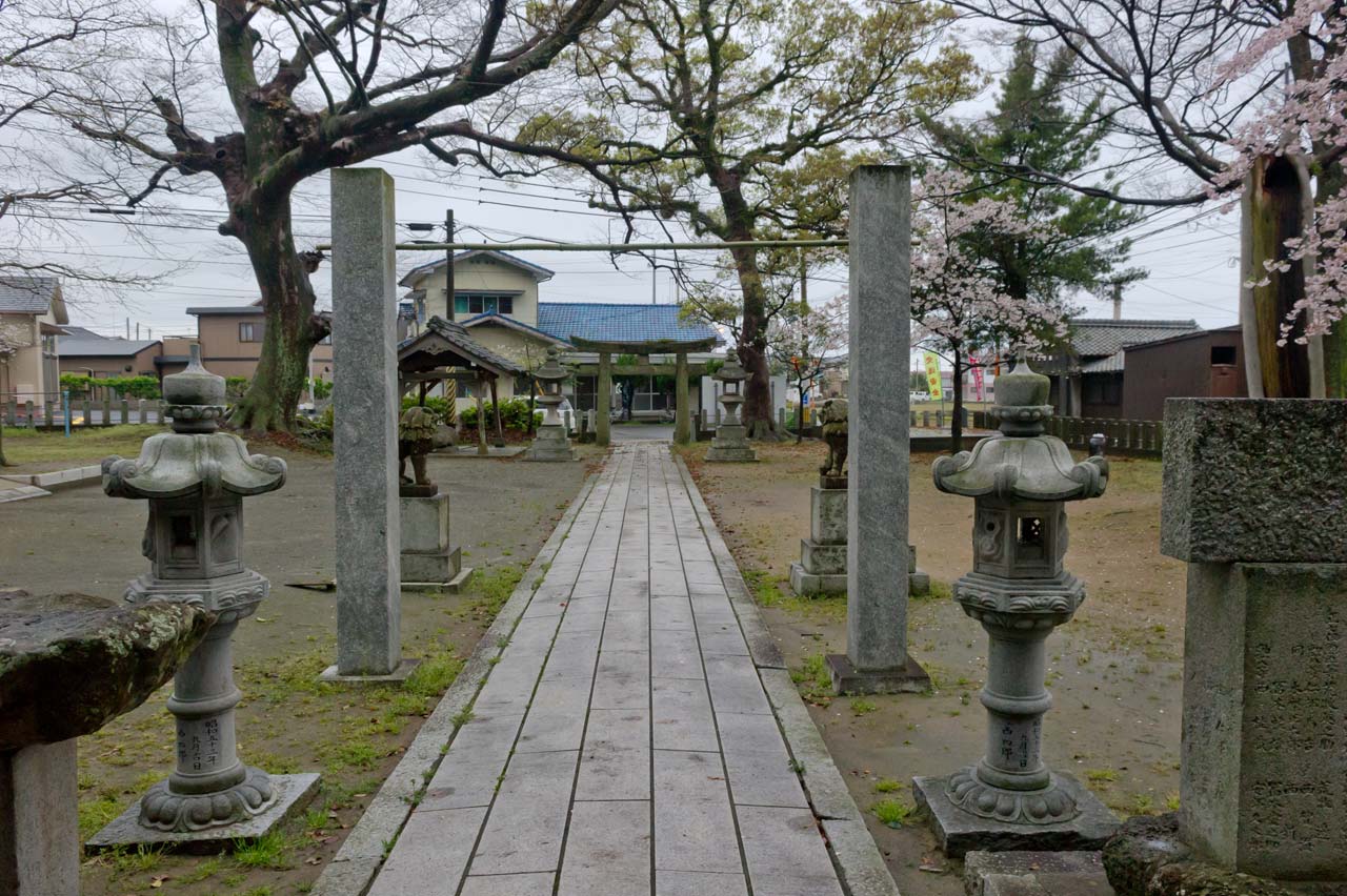 八幡宮　福岡県古賀市谷山_b0023047_03221157.jpg