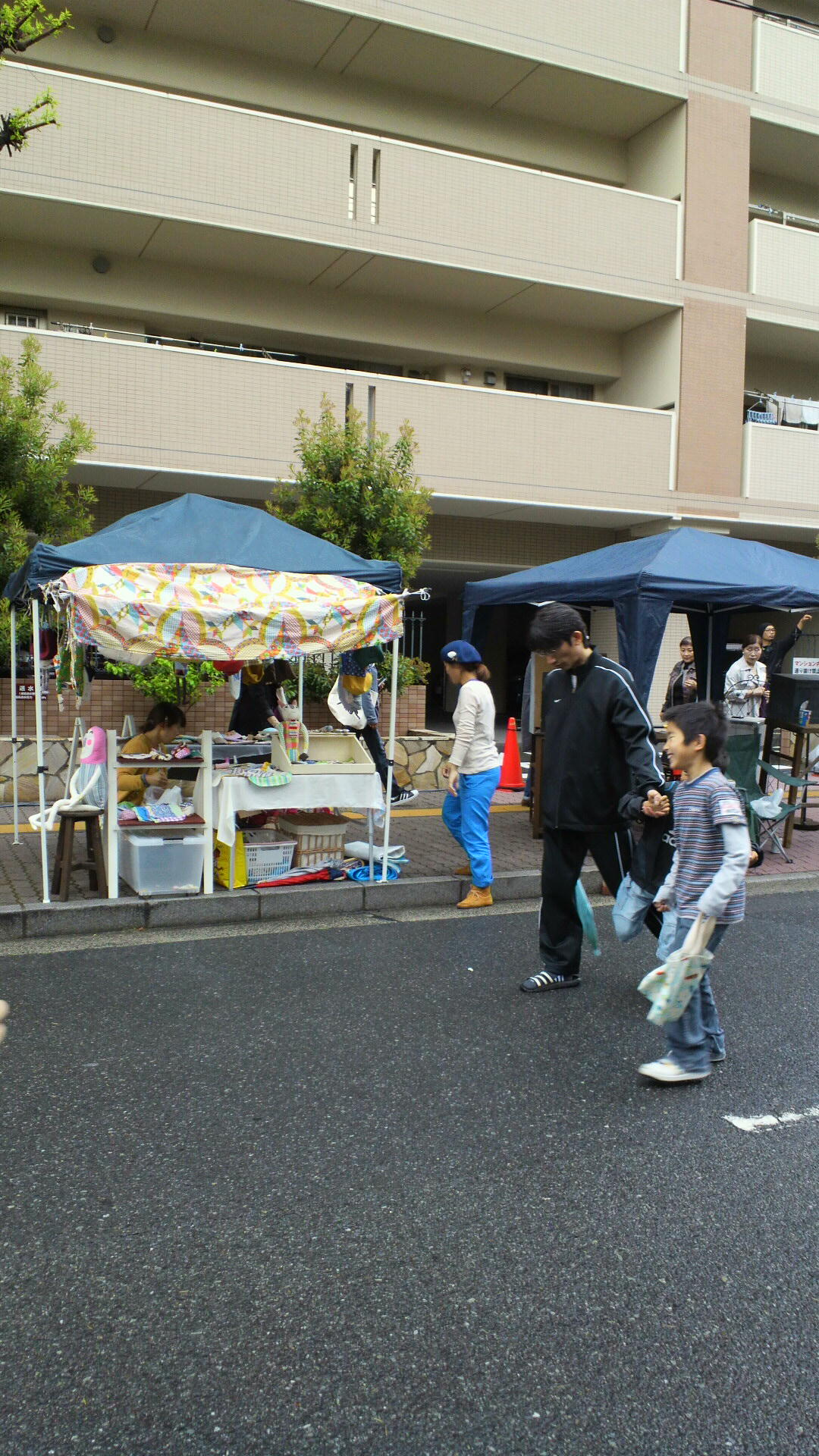 雨の中、こだもまに…_c0248349_9514439.jpg