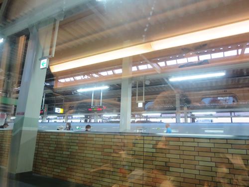 【北東北桜追い旅⑯】新青森駅「あおもり旬味館」で3時間_c0042960_18195777.jpg