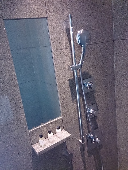 パークハイアット釜山 お部屋編_b0060363_0213099.jpg