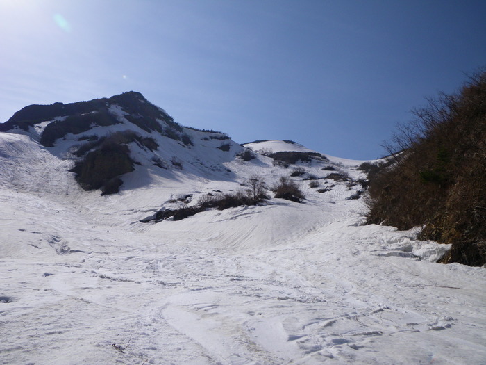 蔵王・ひよどり越えからの熊野岳東面滑降 ～ ２０１４年４月２９日_f0170180_1112128.jpg
