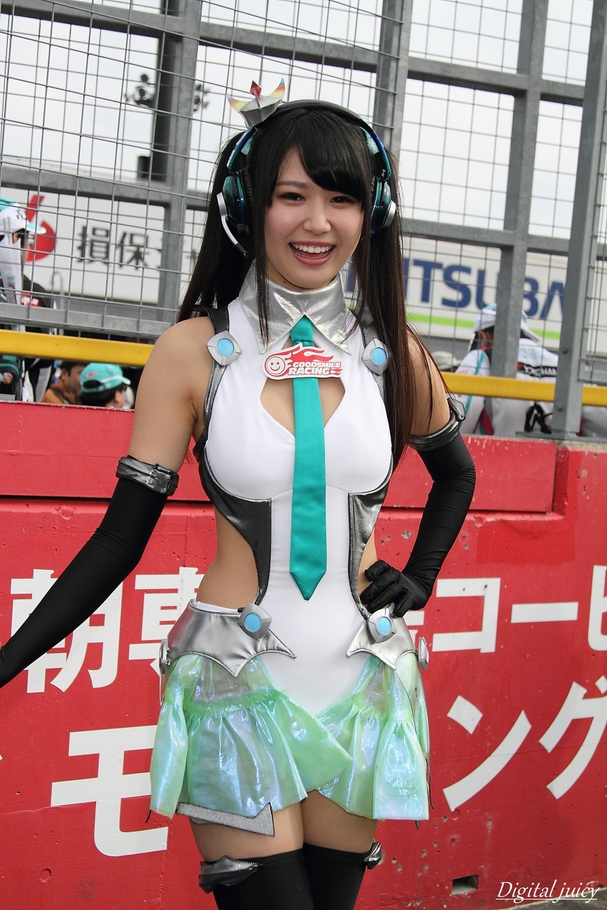 荒井つかさ さん（レーシング ミク サポーターズ 2013