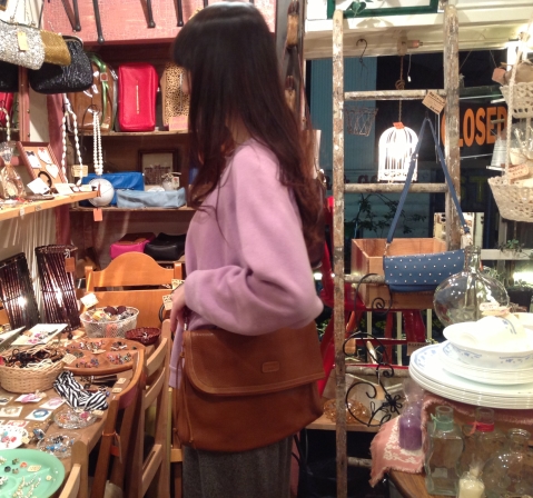 クレージュの本革BAG入荷★原宿店★_a0096367_20204727.jpg