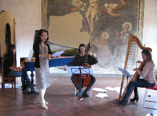 Maria, dolce Maria マリア、優しきマリア_a0169172_1953470.jpg