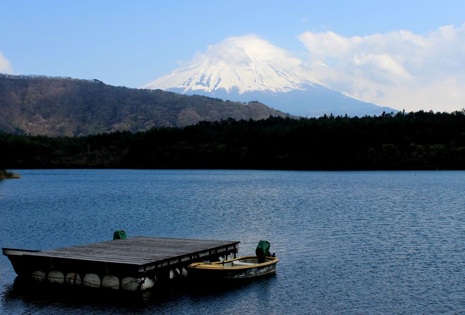 02/May 富士五湖の旅　河口湖と西湖と精進湖と本栖湖_e0149934_2123232.jpg