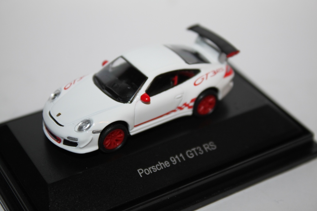 1/87 Schuco PORSCHE 911 GT3 RS #2_b0285587_55299.jpg