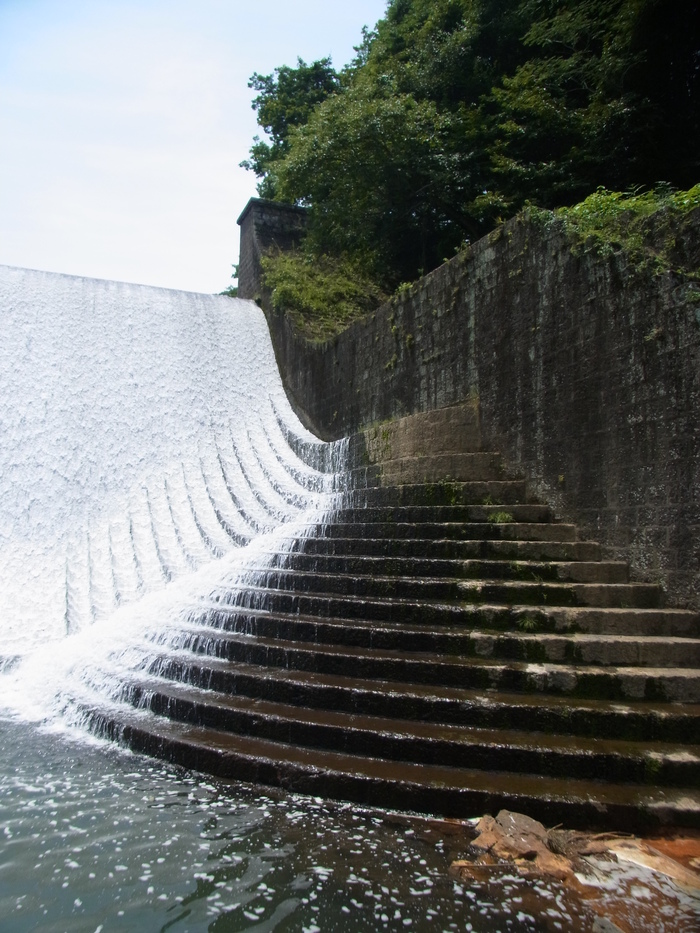 竹田市の美しいダム、白水溜池堰堤_d0116009_1001741.jpg