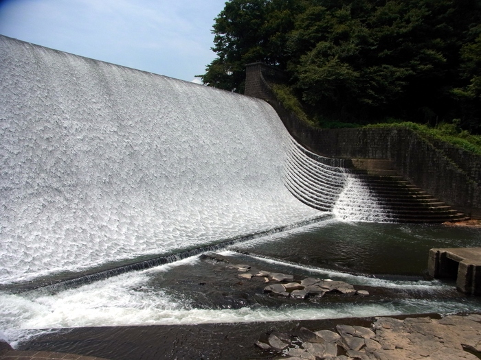 竹田市の美しいダム、白水溜池堰堤_d0116009_9384019.jpg