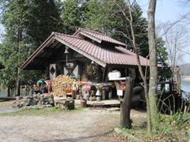 湖畔の隠れ家カフェ 正直村 広島県 北広島町 ある日ある時 湖畔の隠れ家カフェ 正直村 広島県 北広島町 ある日ある時