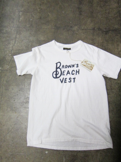 BROWN\'S BEACH VEST ・・・ 限定ロゴ TEE です!最高です!!_d0152280_1005950.jpg