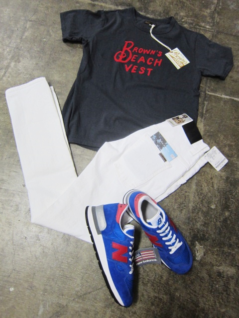 BROWN\'S BEACH VEST ・・・ 限定ロゴ TEE です!最高です!!_d0152280_1041833.jpg